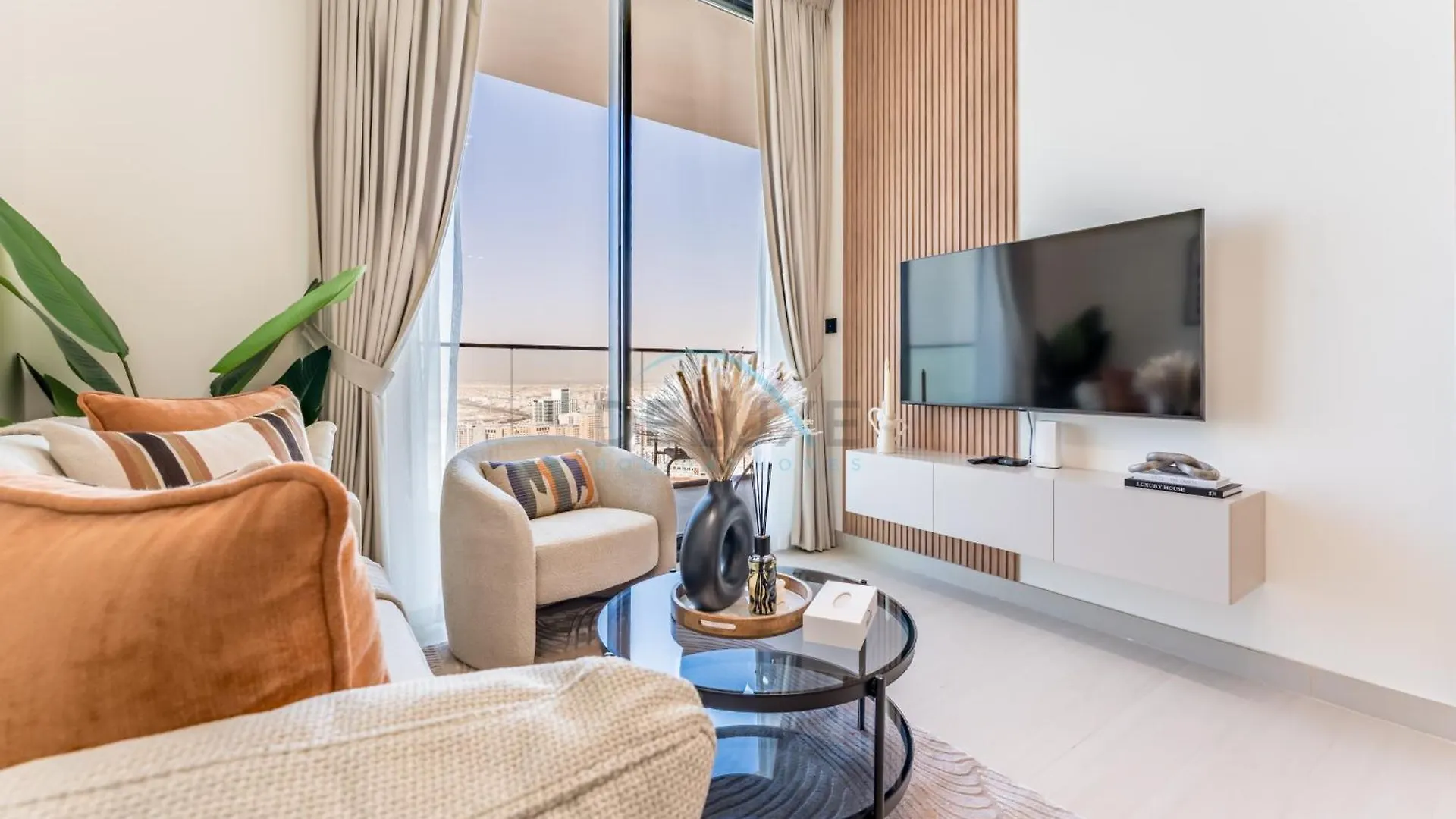 Apartment City Views 1Br Near Community Park With Private Balcony, Binghatti House, Jumeirah Village Circle By Deluxe Holiday Homes Dubai